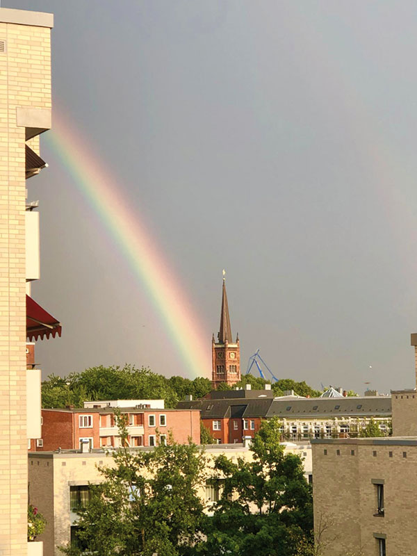St. Pauli Kirche mit Regenbogen